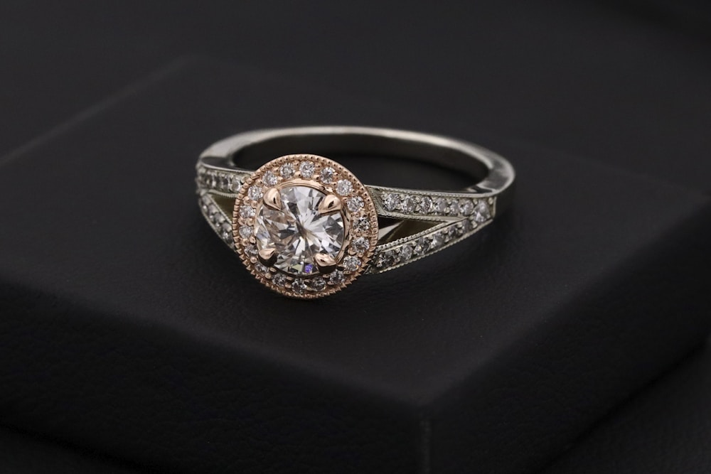 Diamond engagement ring